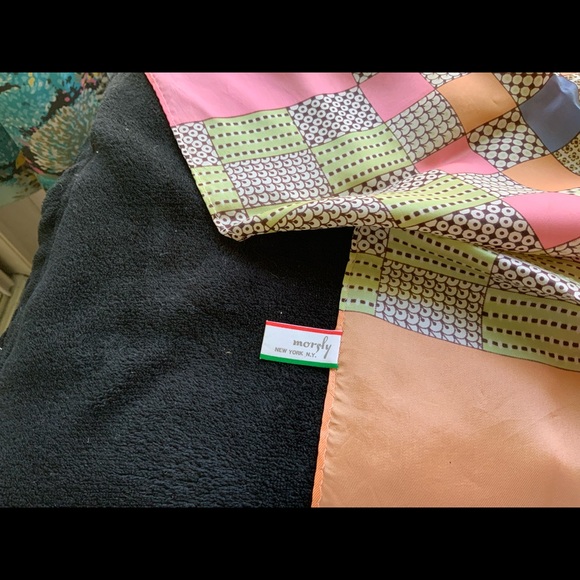 Scarf - Picture 3 of 4